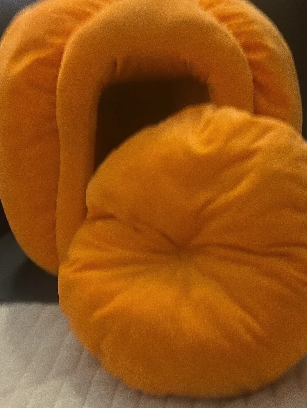 Plush Orange Pumpkin-Shaped Cat Bed With Removable Pillow.